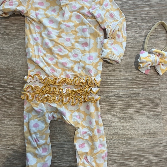 Caden Lane Girl 0-3 bundle - Picture 9 of 14